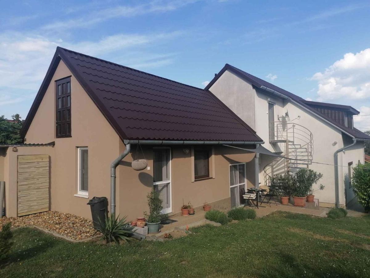 Apartments In Balatongyoeroek 34590 外观 照片