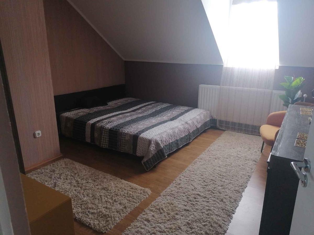 Apartments In Balatongyoeroek 34590 外观 照片