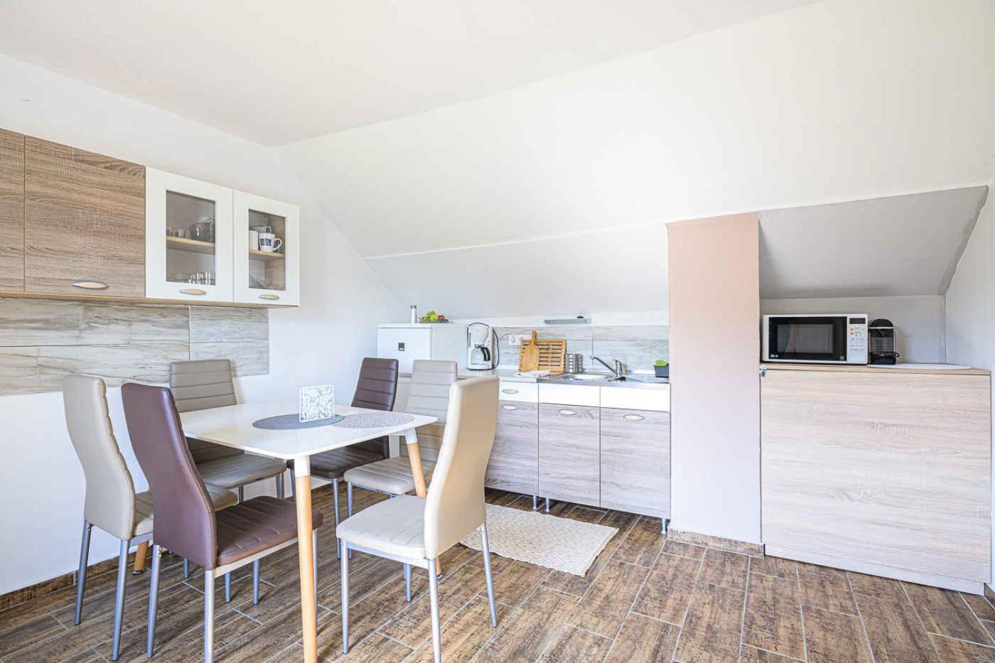 Apartments In Balatongyoeroek 34590 外观 照片